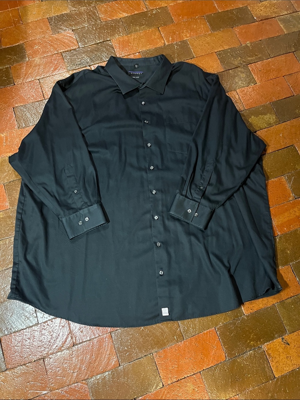 MEN 22” 3X /X 4X.  22” neck SHIRT SYNRGY long sleeve black 1128